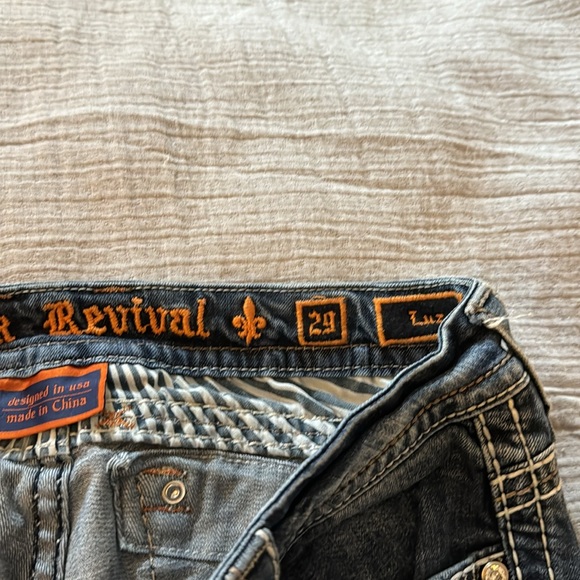 *****SOLD****Rock Revival Capri. - Picture 3 of 4